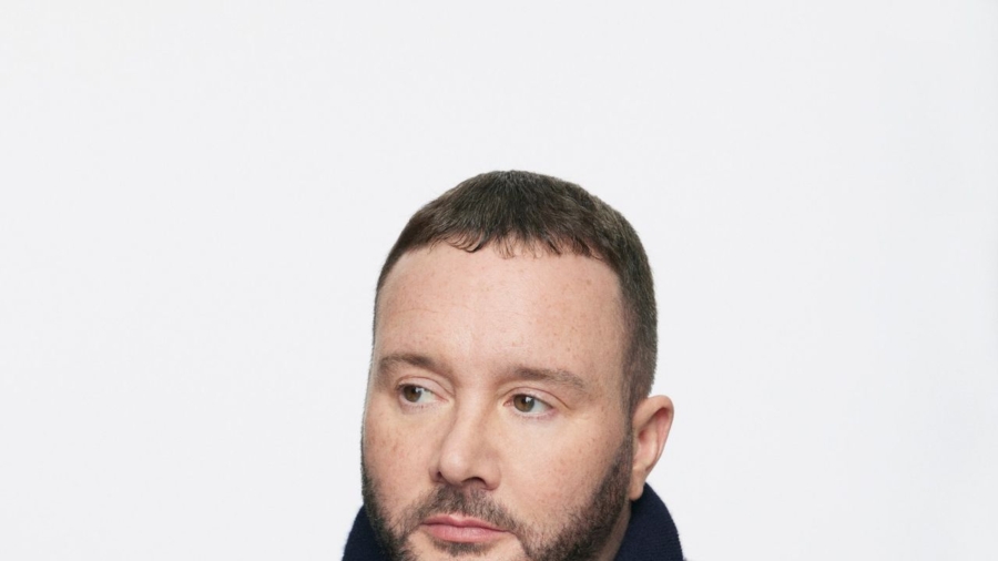 KIM-JONES-STORY201201.jpg