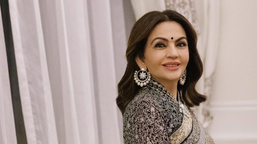 Nita Ambani’s jamawar sari by Tarun Tahiliani took 1,900 hours to complete