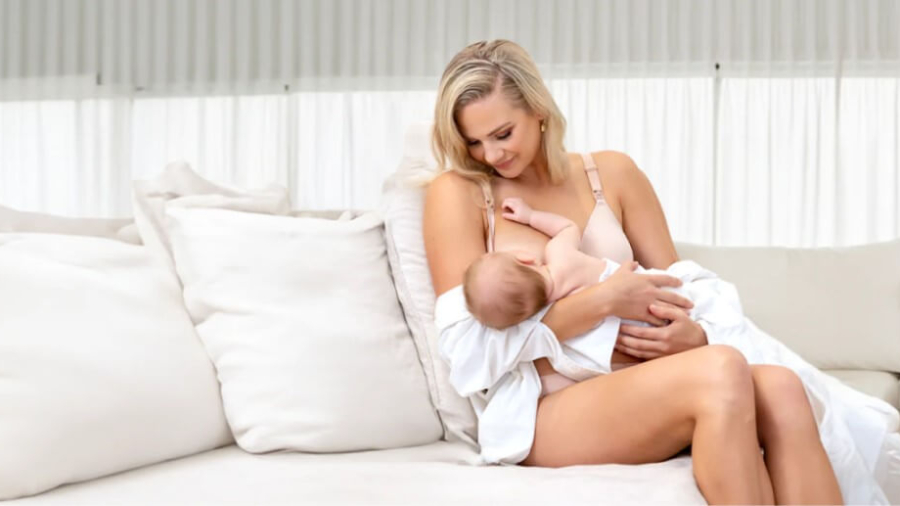 Will-My-Breasts-Sag-if-I-Dont-Wear-a-Bra-During-Breastfeeding.jpg