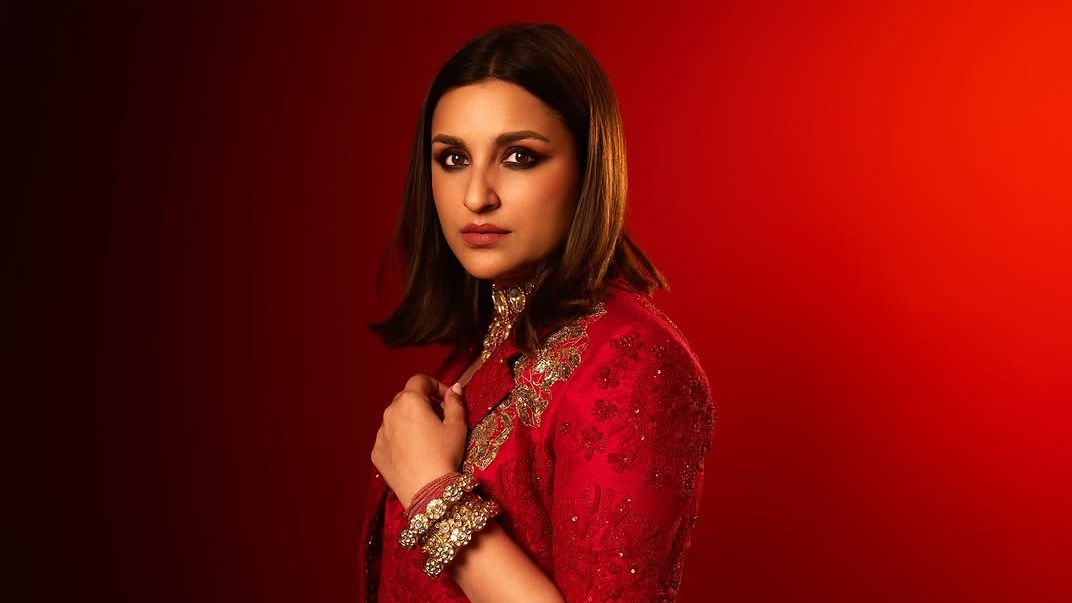 Parineeti Chopra’s mulmul lehenga by Gazal Gupta is for the experimental bridesmaid
