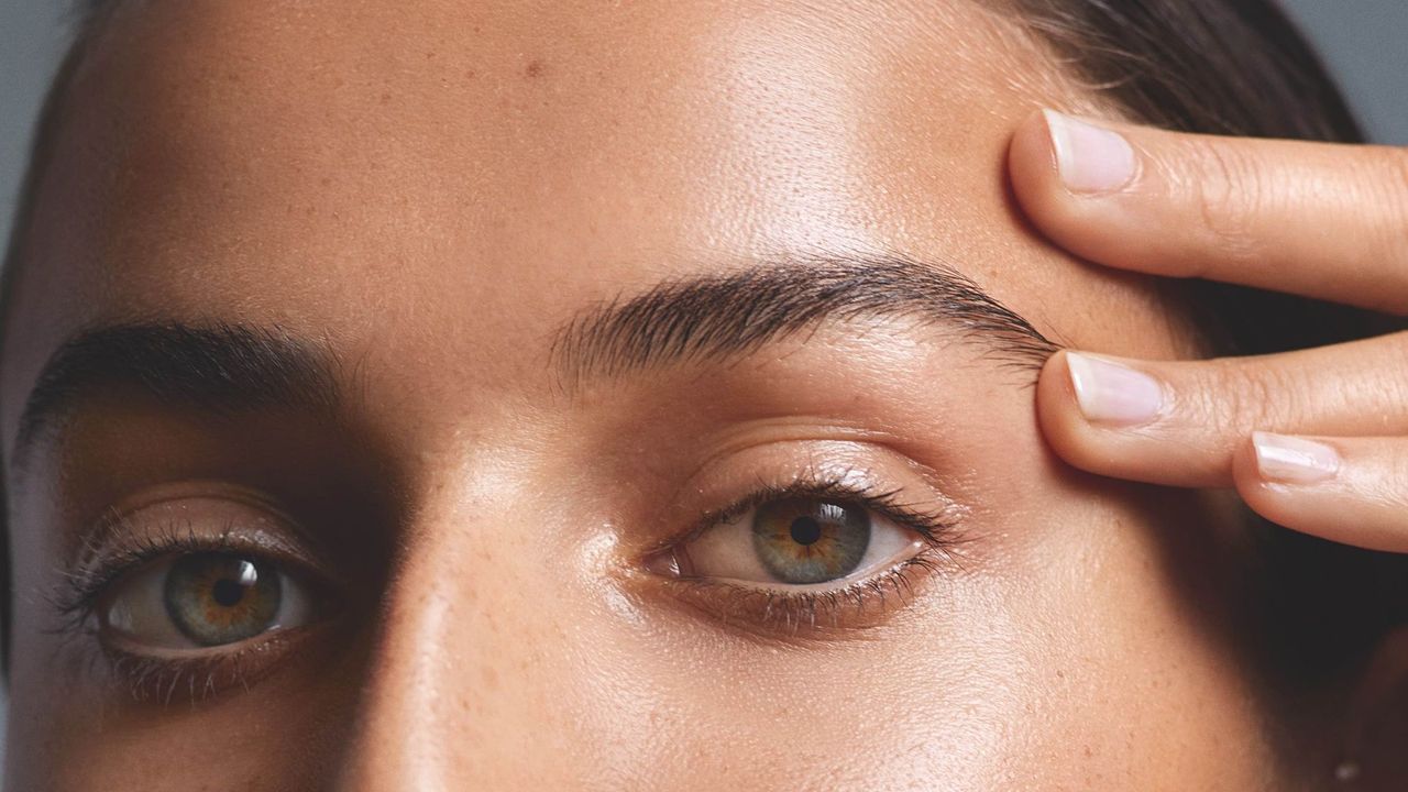 Vitamin E oil: A complete breakdown of all its benefits—and how to use it