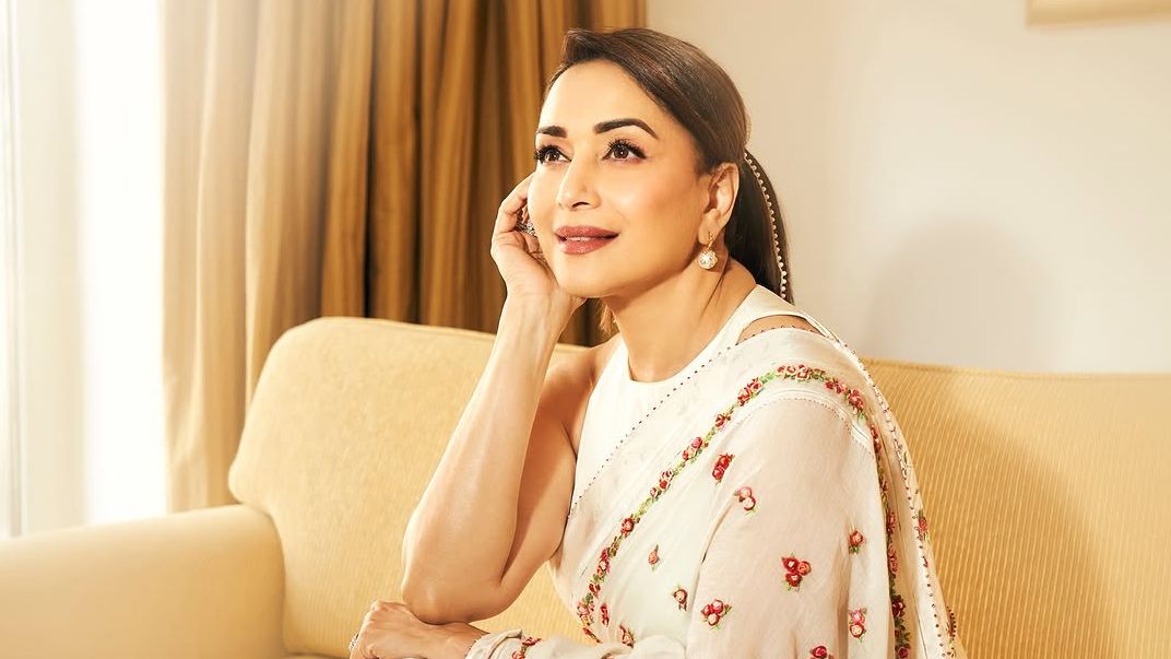 Madhuri Dixit Nene leaned into the coquette aesthetic with her milky white péro sari