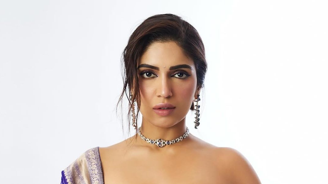 Bhumi Pednekar’s handwoven Banarasi sari came with a bustier featuring 3D flowers