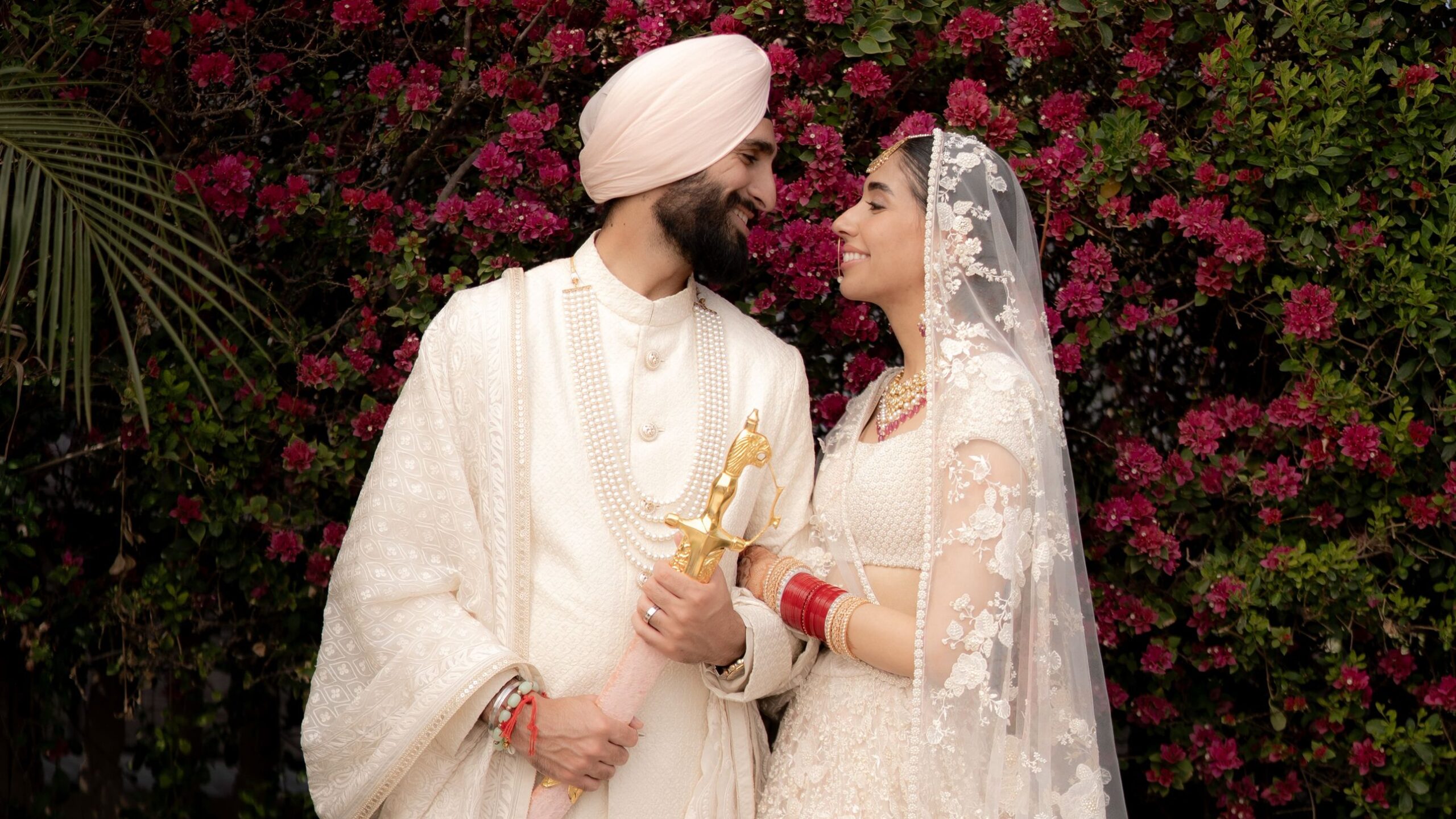 This California bride repurposed her mother’s sangeet outfit for her Jaipur wedding