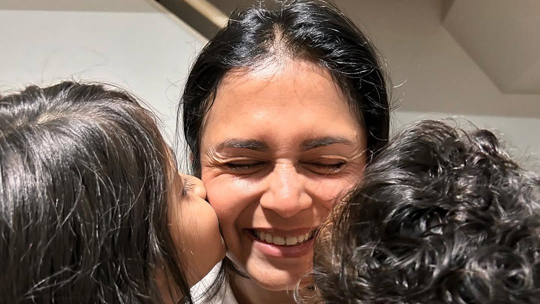 Why do working mothers in India struggle to delegate tasks at home as well as the office?