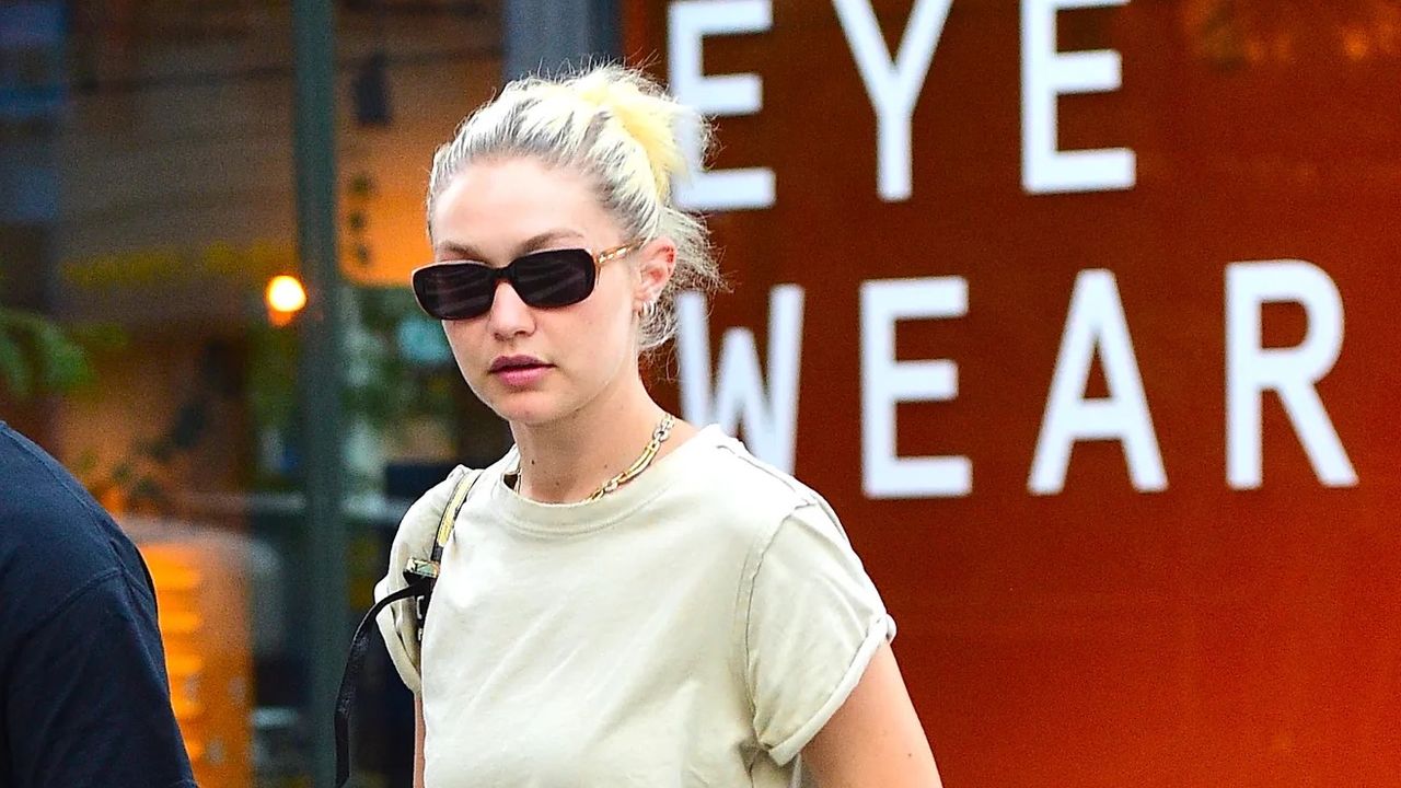 6 ways to style your Birkenstocks with jeans
