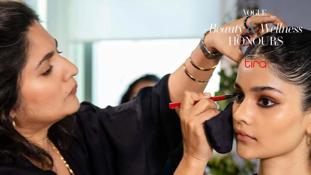 How to master the brown smoky eye, according to Deepika Padukone’s go-to makeup artist