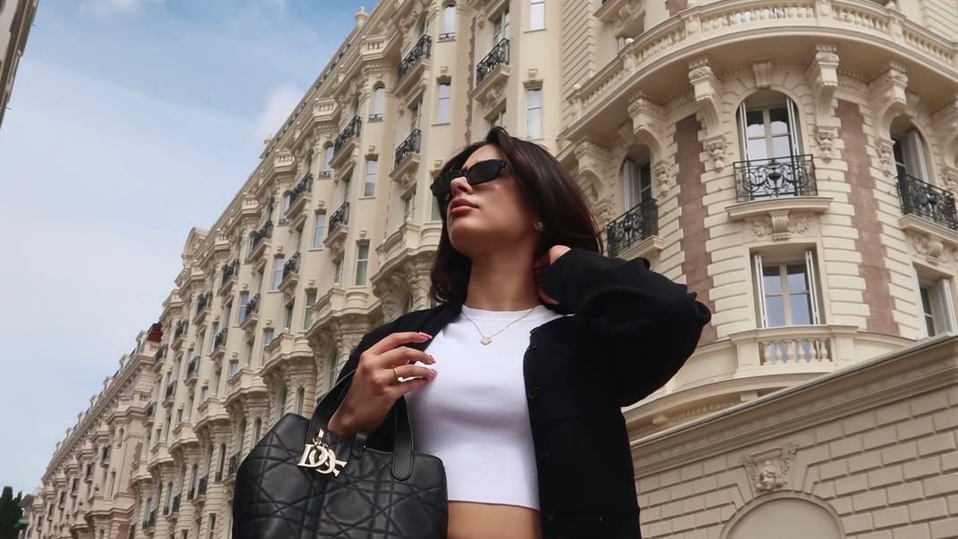 10 wardrobe staples that make up the perfect holiday capsule
