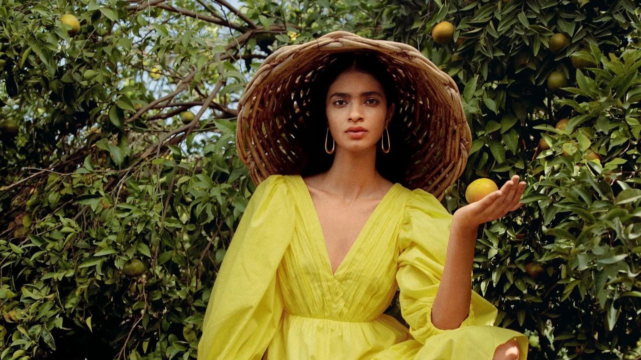 11 serotonin foods to boost your mood, from chocolate to cherries