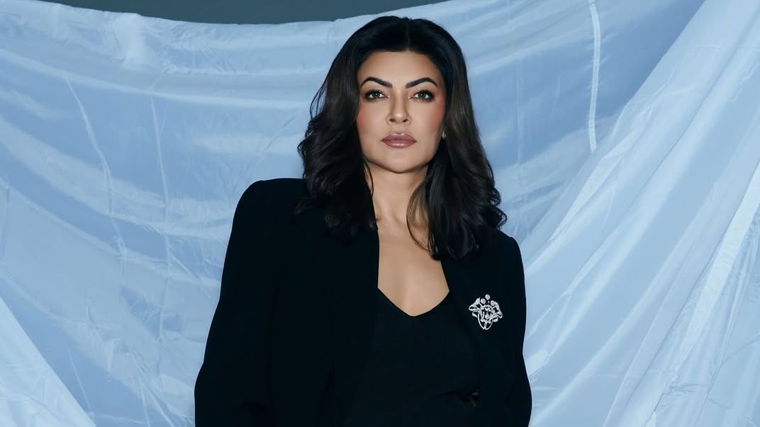 Sushmita Sen and Mindy Kaling let sculpted blush lead this week’s best beauty looks