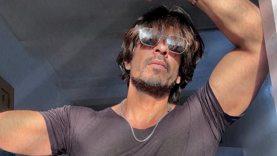 This Shah Rukh Khan lookalike from Gujarat is so good, even die-hard fans are confused
