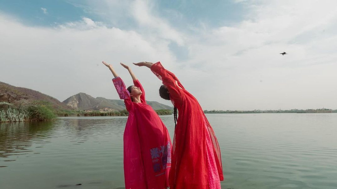 10 Vogue-approved workwear kurtas to level up your desi corpcore style