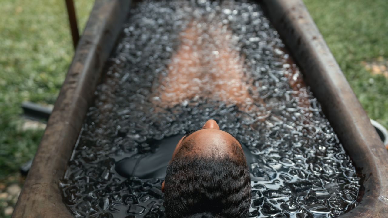 The one thing women should consider before doing a cold plunge