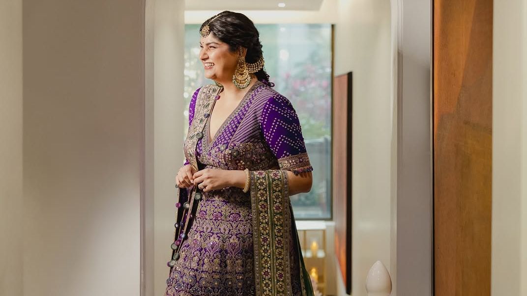 Anshula Kapoor’s purple Arpita Mehta lehenga champions bandhani and mirror work