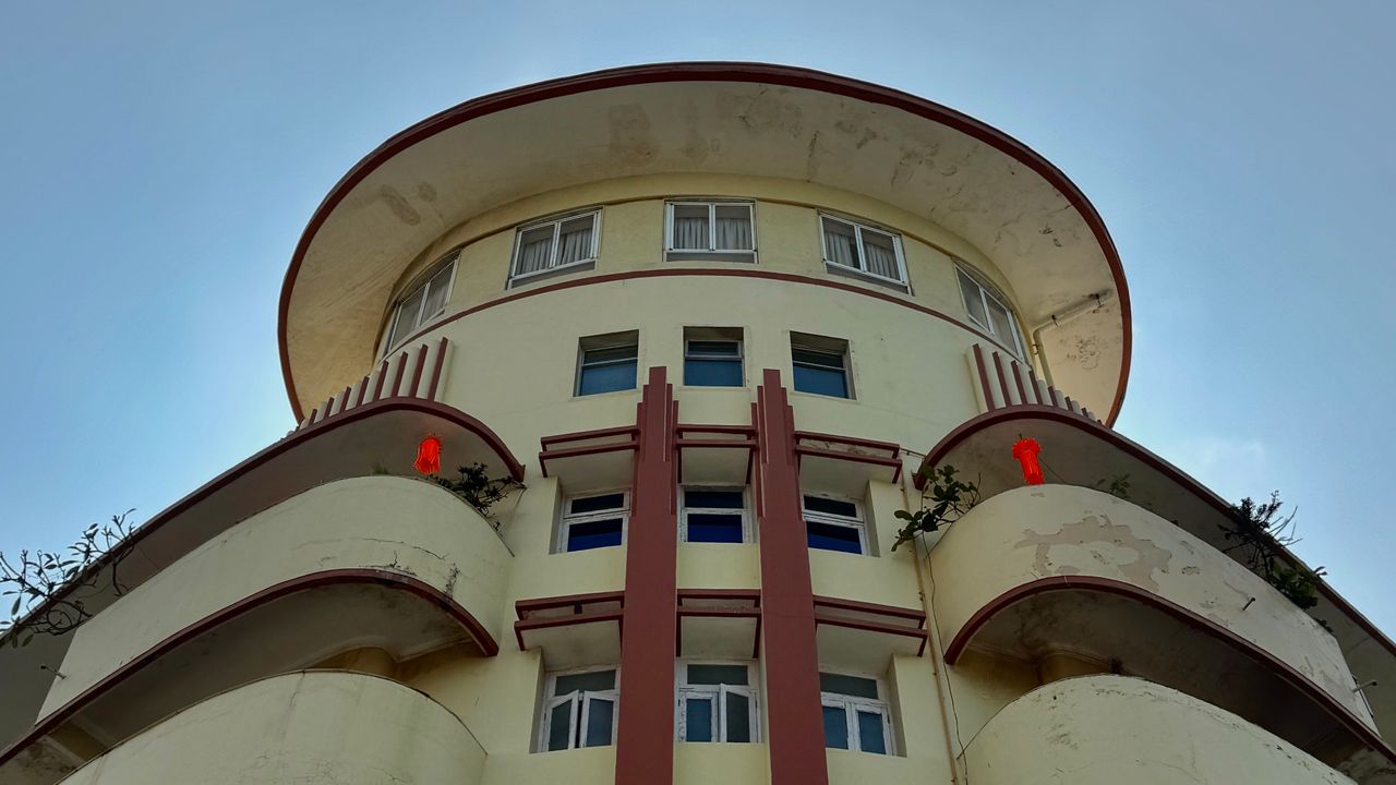 An Art Deco walk around Mumbai changed how I look at the city
