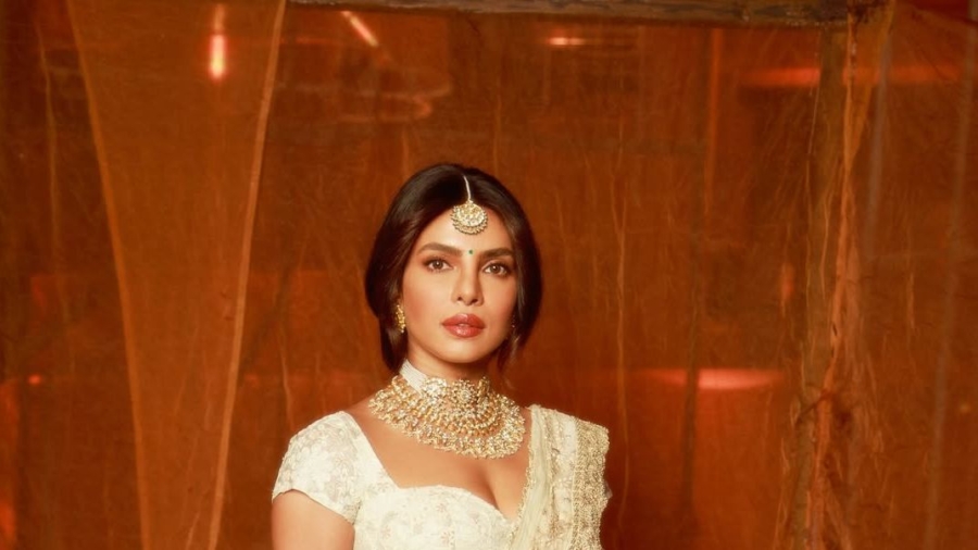 Shutting20it20down20as20only20she20can.To20describe20@priyankachopra20in20this20look20is.jpeg