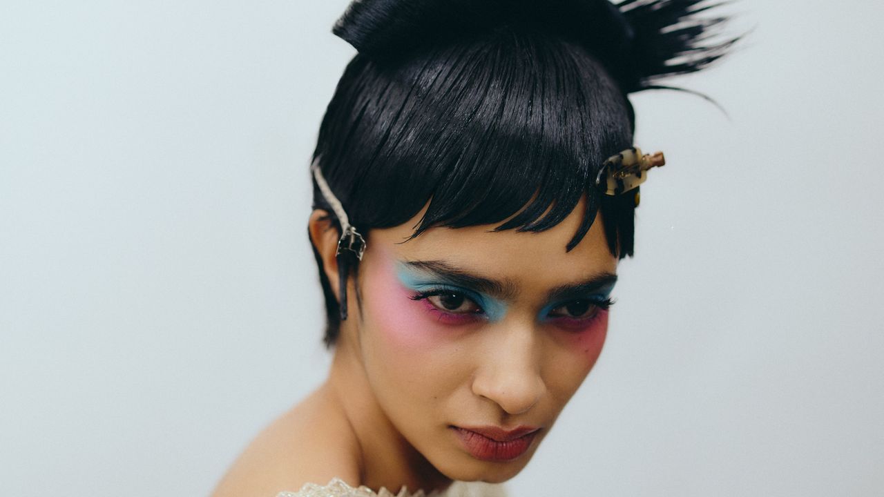 Here’s how to do a full eye look when you only have five minutes