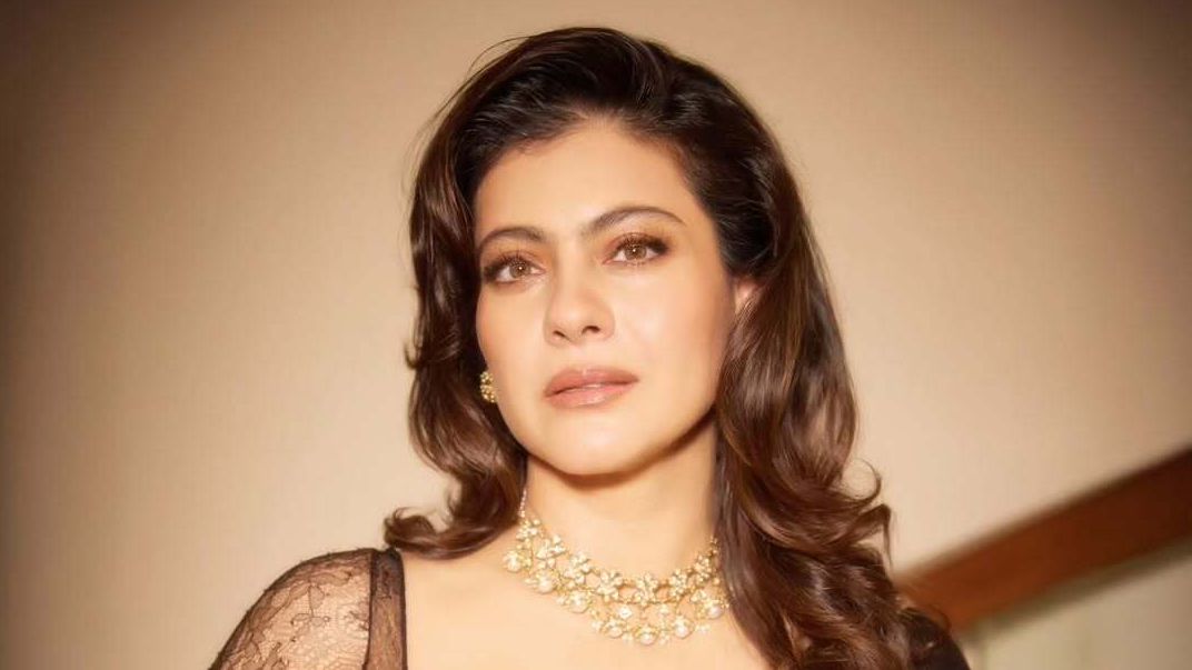 Kajol brought dewy skin and Ananya Panday made a case for smokey eyeliner in this week’s best beauty looks