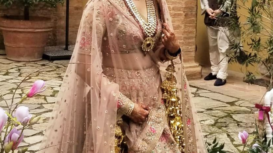 anushka-sharma-wedding-lehenga.png